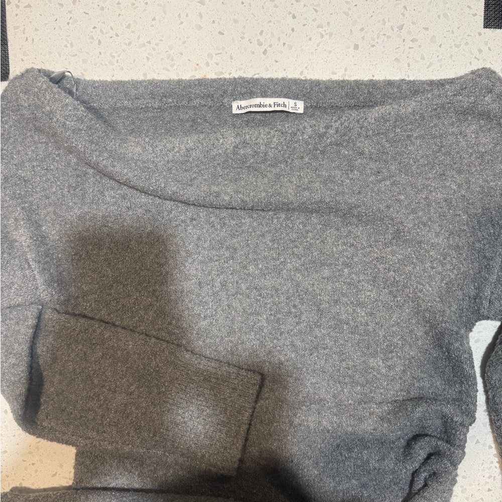 Abercrombie & Fitch Off-the-Shoulder Gray Sweater